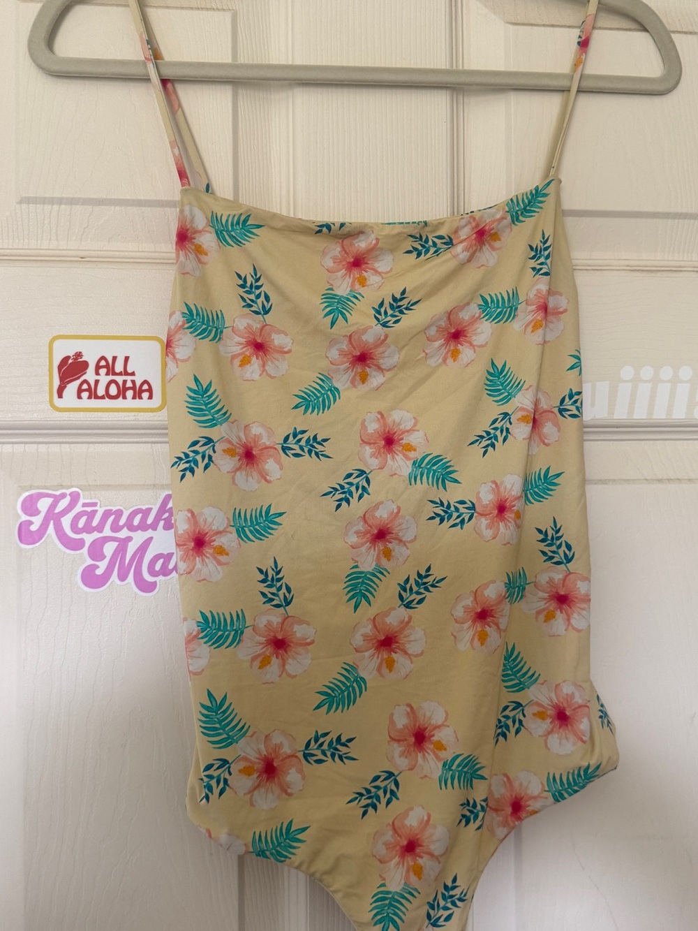 Floral Spaghetti-Strap Women’s Top in Beige -